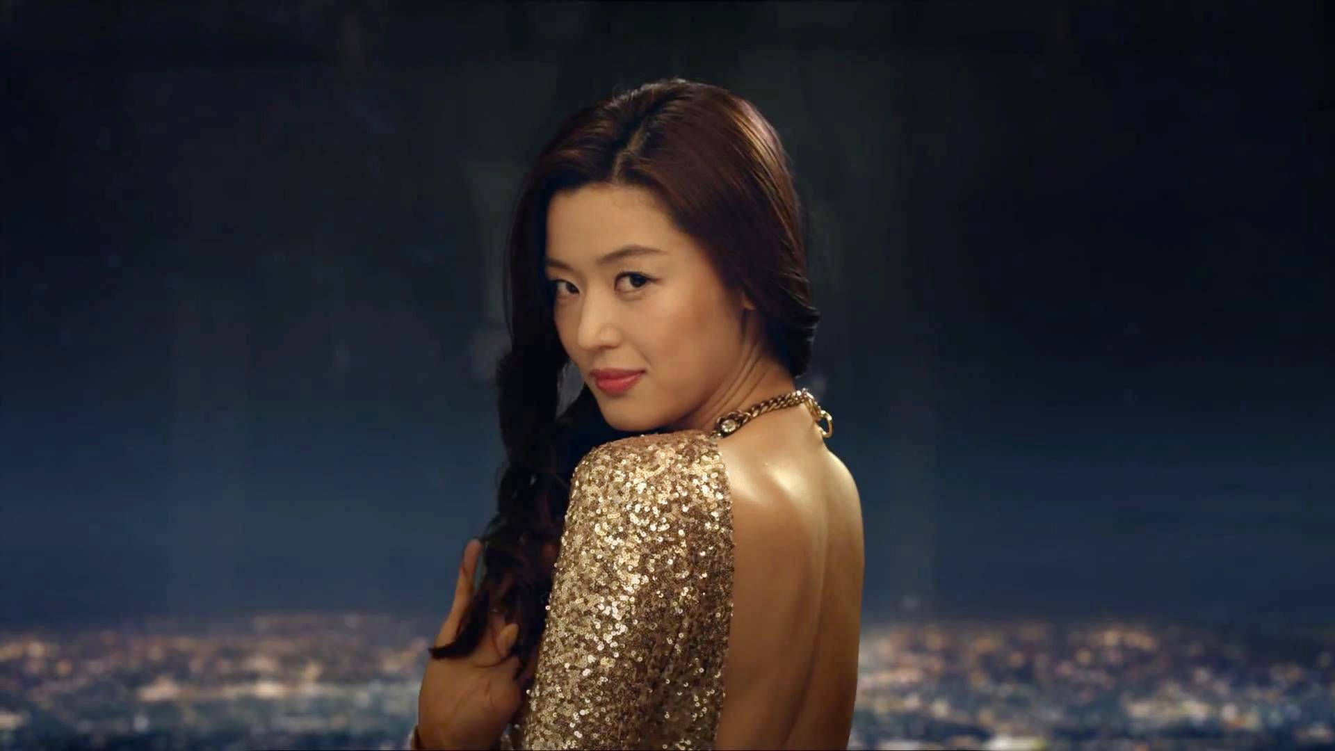 Jun Ji Hyun In Glamorous Gown Background