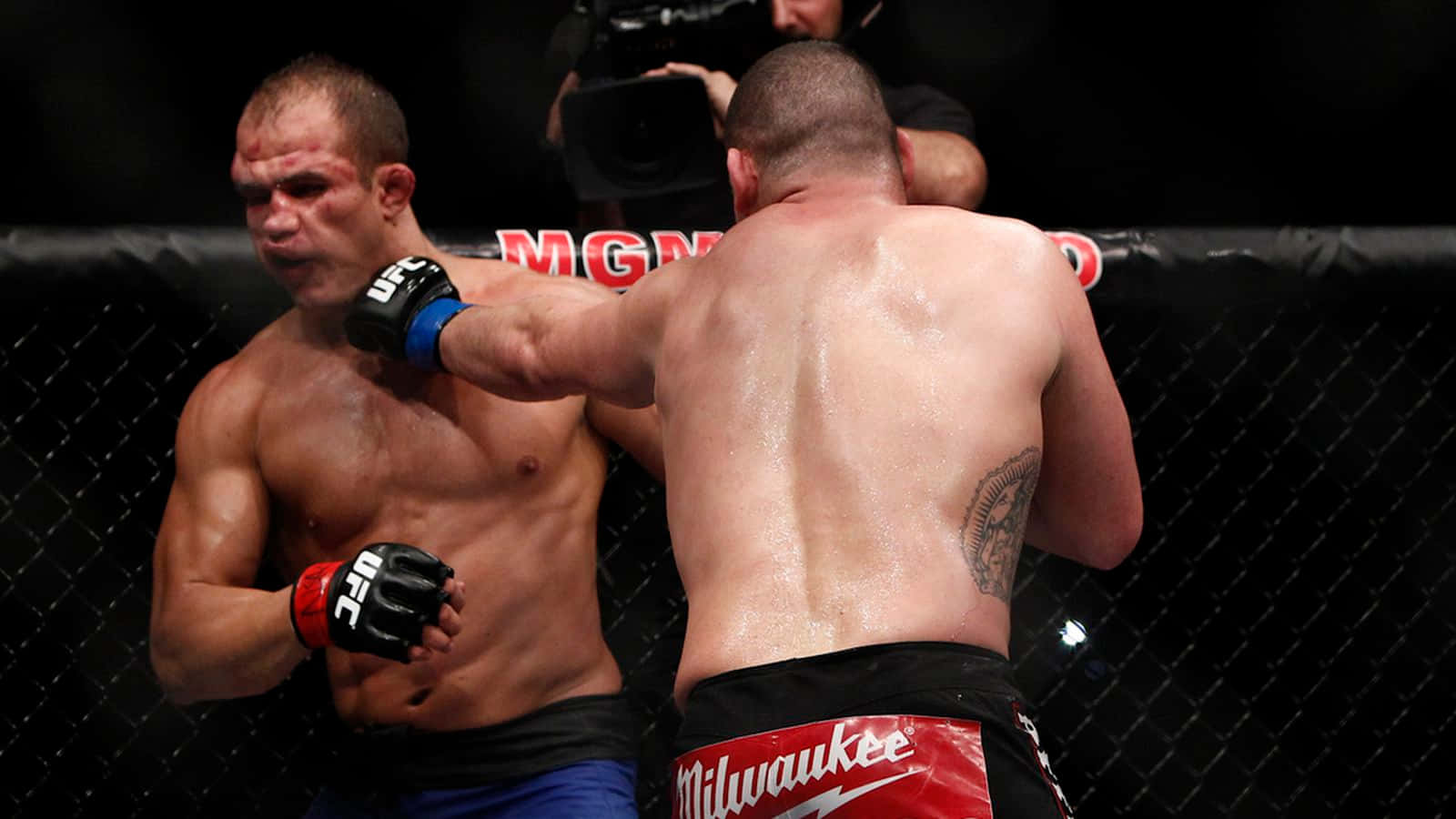 Junior Dos Santos Cain Velasquez Ufc Heavyweight Background