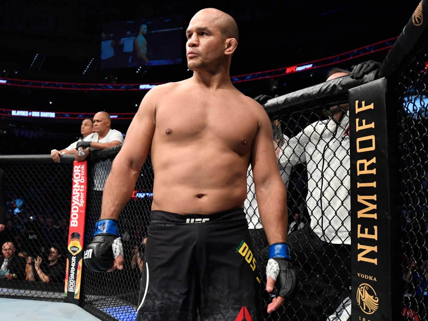 Junior Dos Santos In Action At Eagle Fc Background