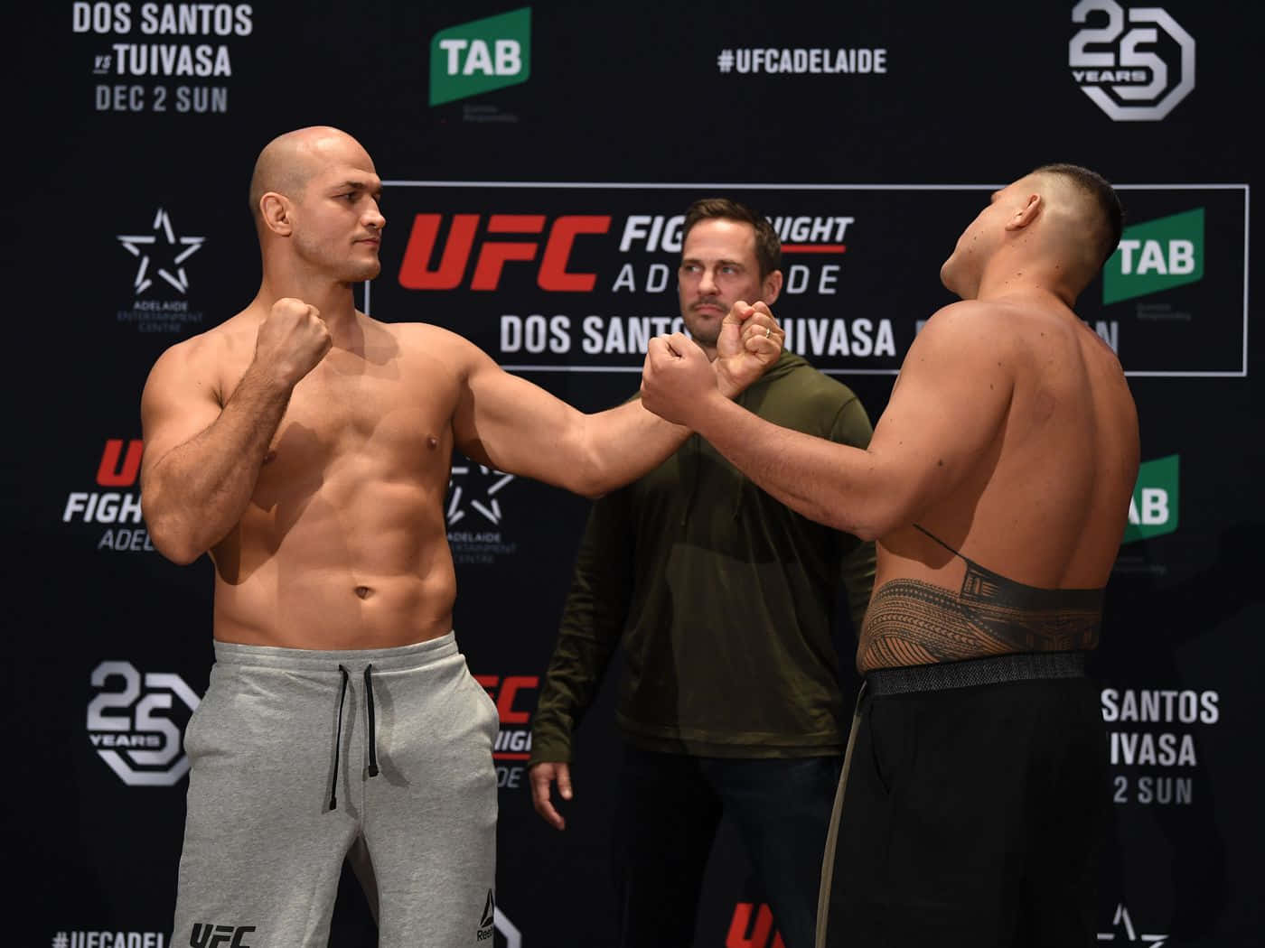 Junior Dos Santos Vs. Tai Tuivasa Background