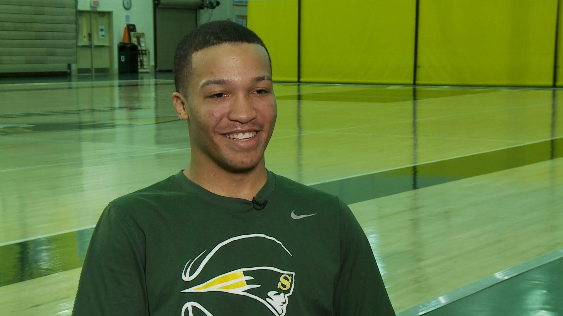 Junior Guard Jalen Brunson Background