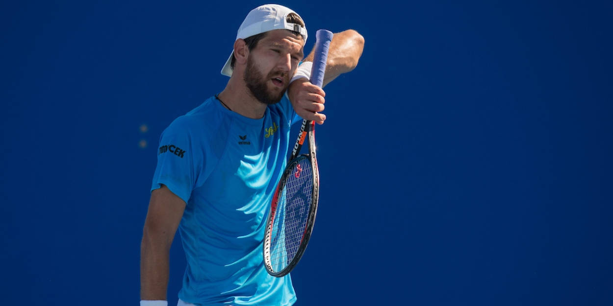 Jurgen Melzer Wiping His Sweat Background