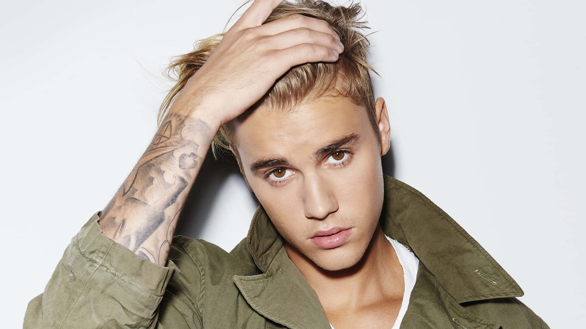 Justin Bieber, 2020 Background