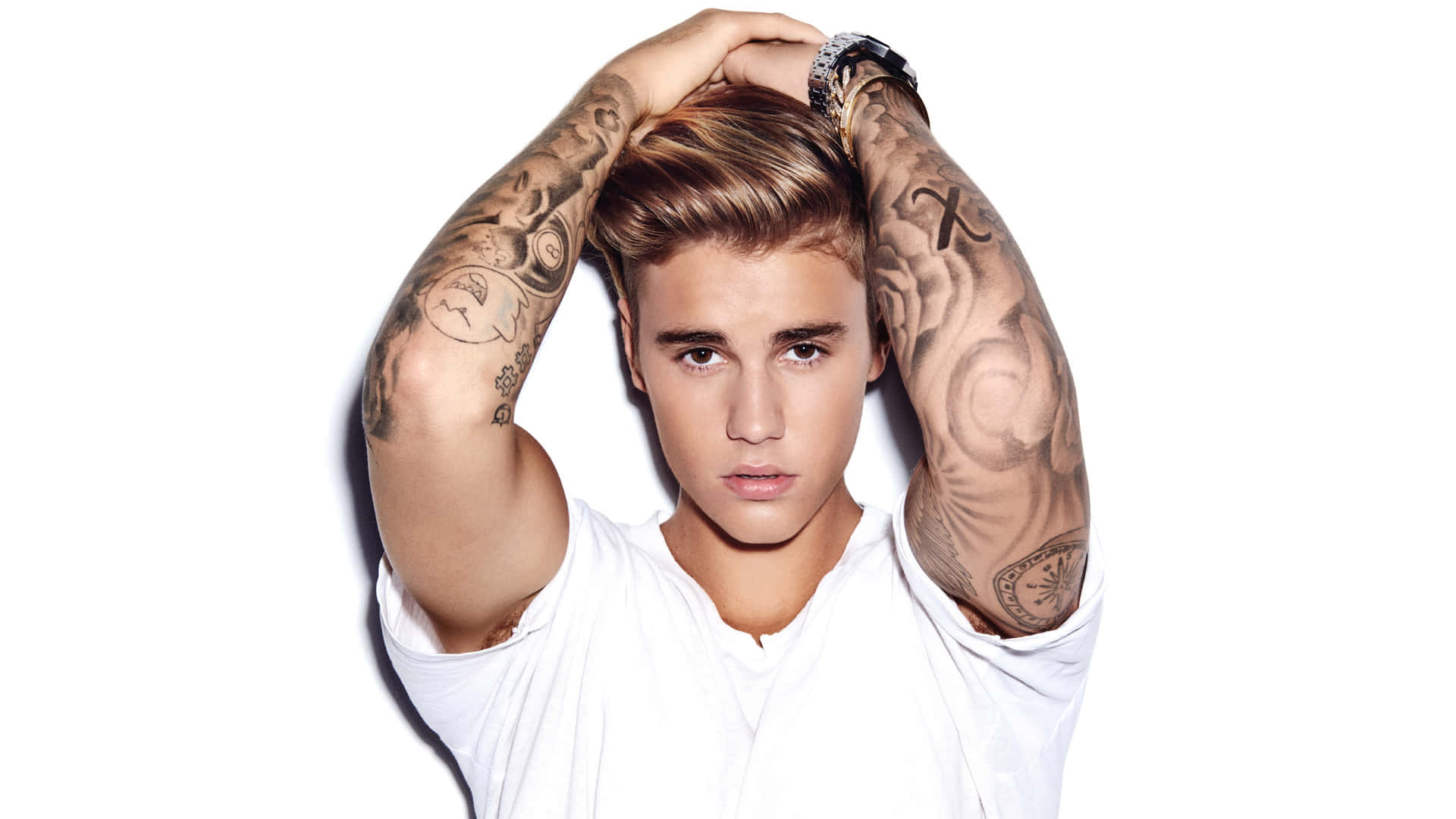 Justin Bieber Looks Stylish And Confident As He Poses In 2021. Background