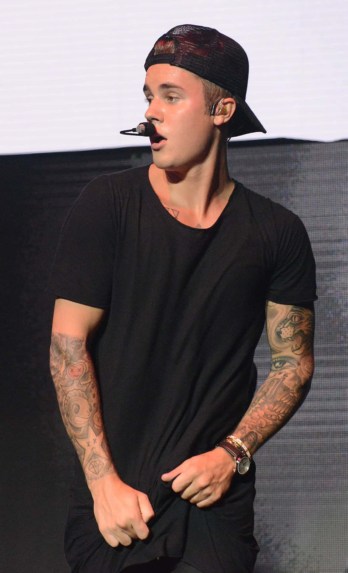 Justin Bieber Returns With A Bang In 2015