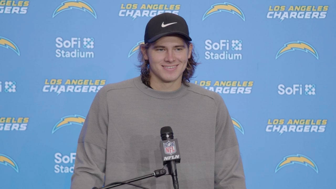 Justin Herbert Los Angeles Chargers Nfl Background