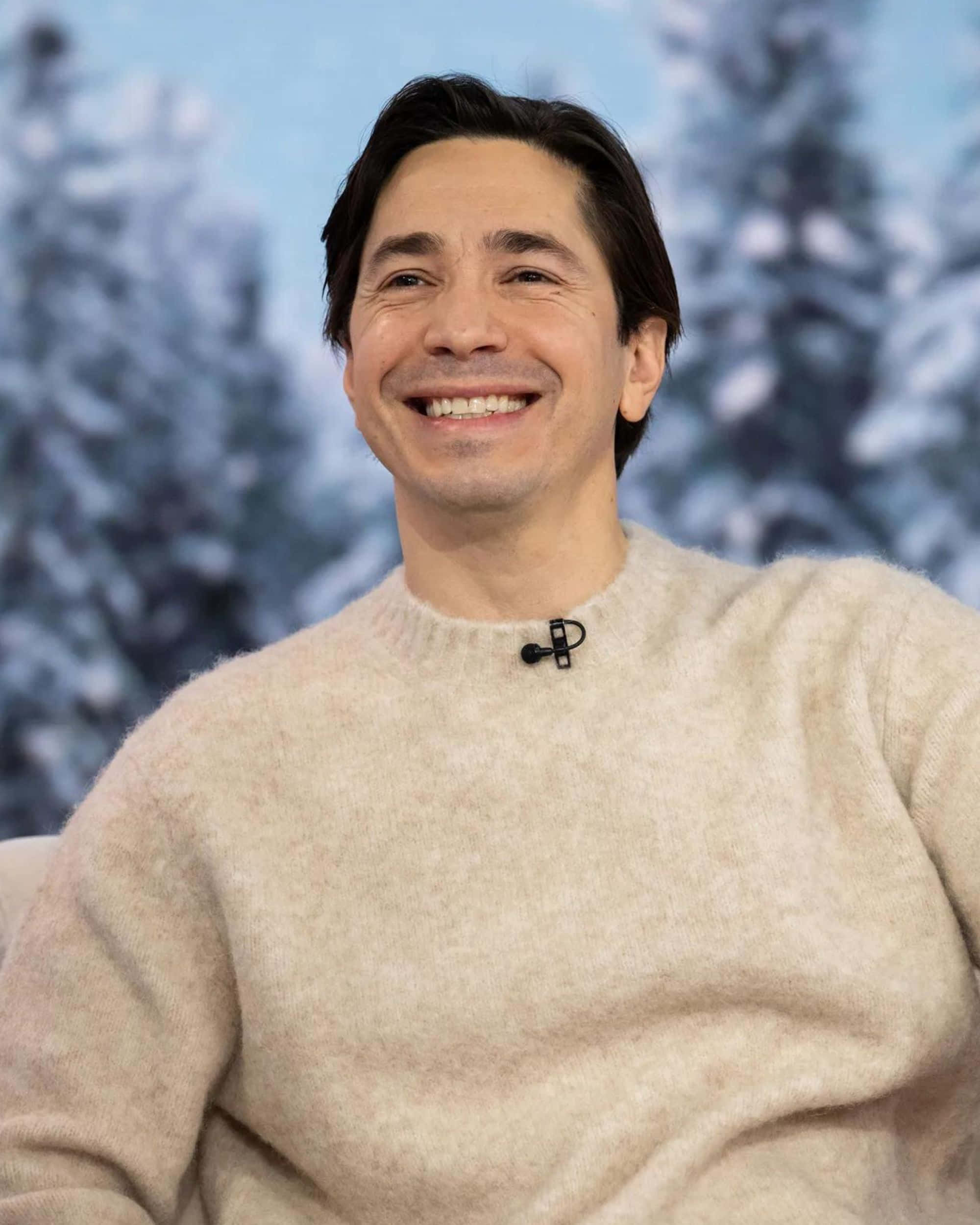 Justin Long Posing During A Photoshoot