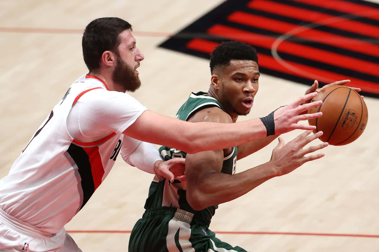Jusuf Nurkic And Giannis Antetokounmpo Background
