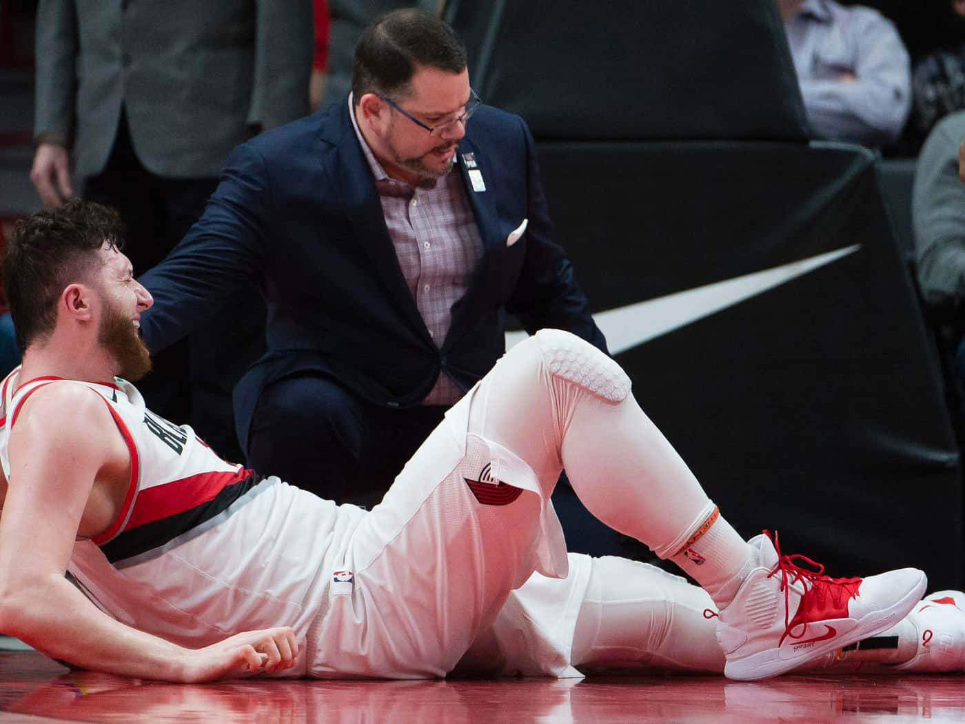 Jusuf Nurkic Powering Through A Game Despite A Leg Injury Background