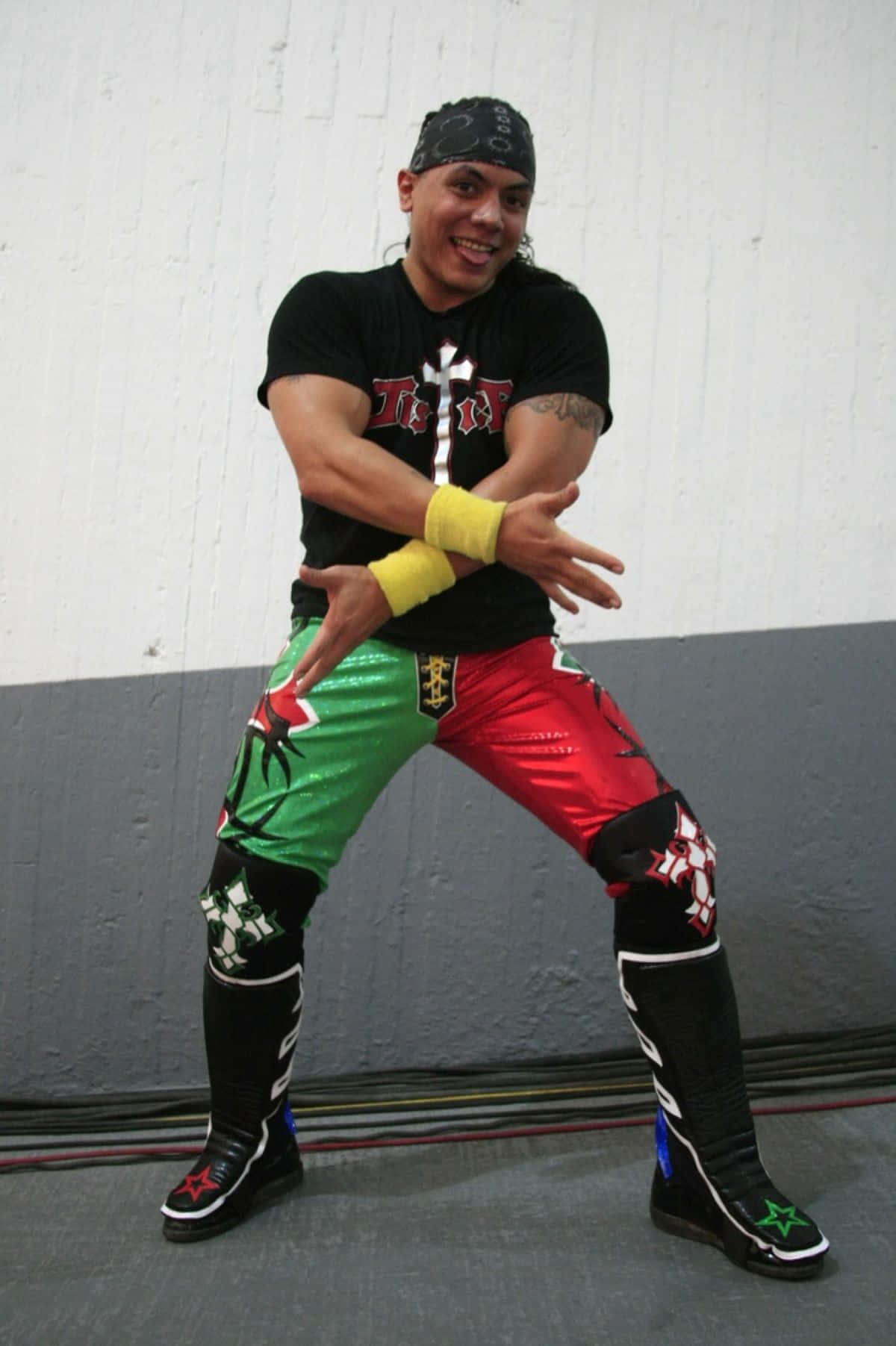 Juventud Guerrera Wrestling Pose Background