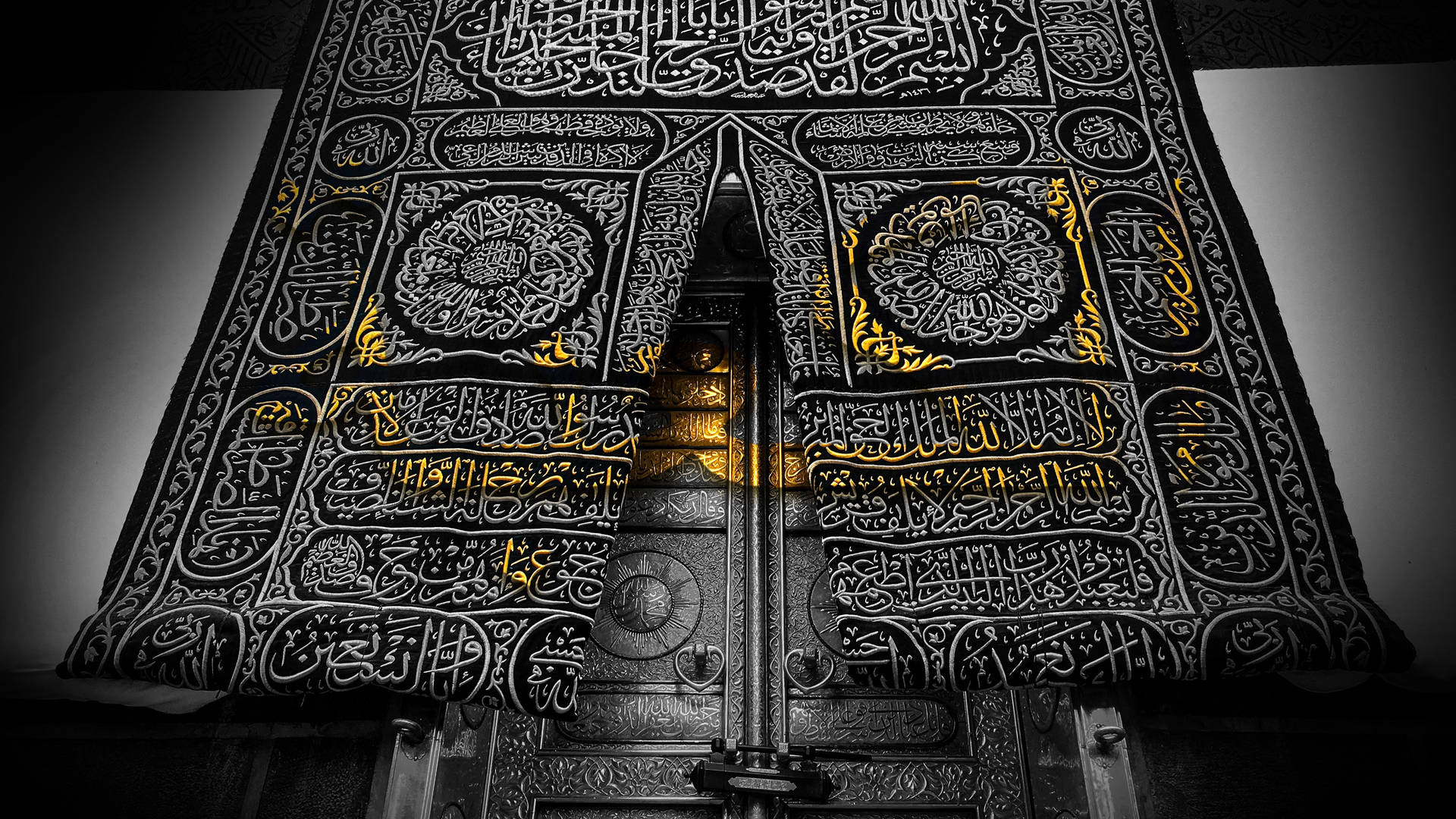 Kaaba In Black With Gold