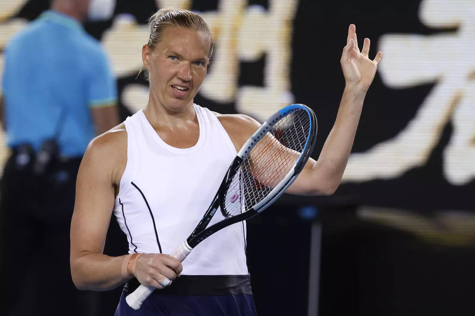 Kaia Kanepi Hand Raised