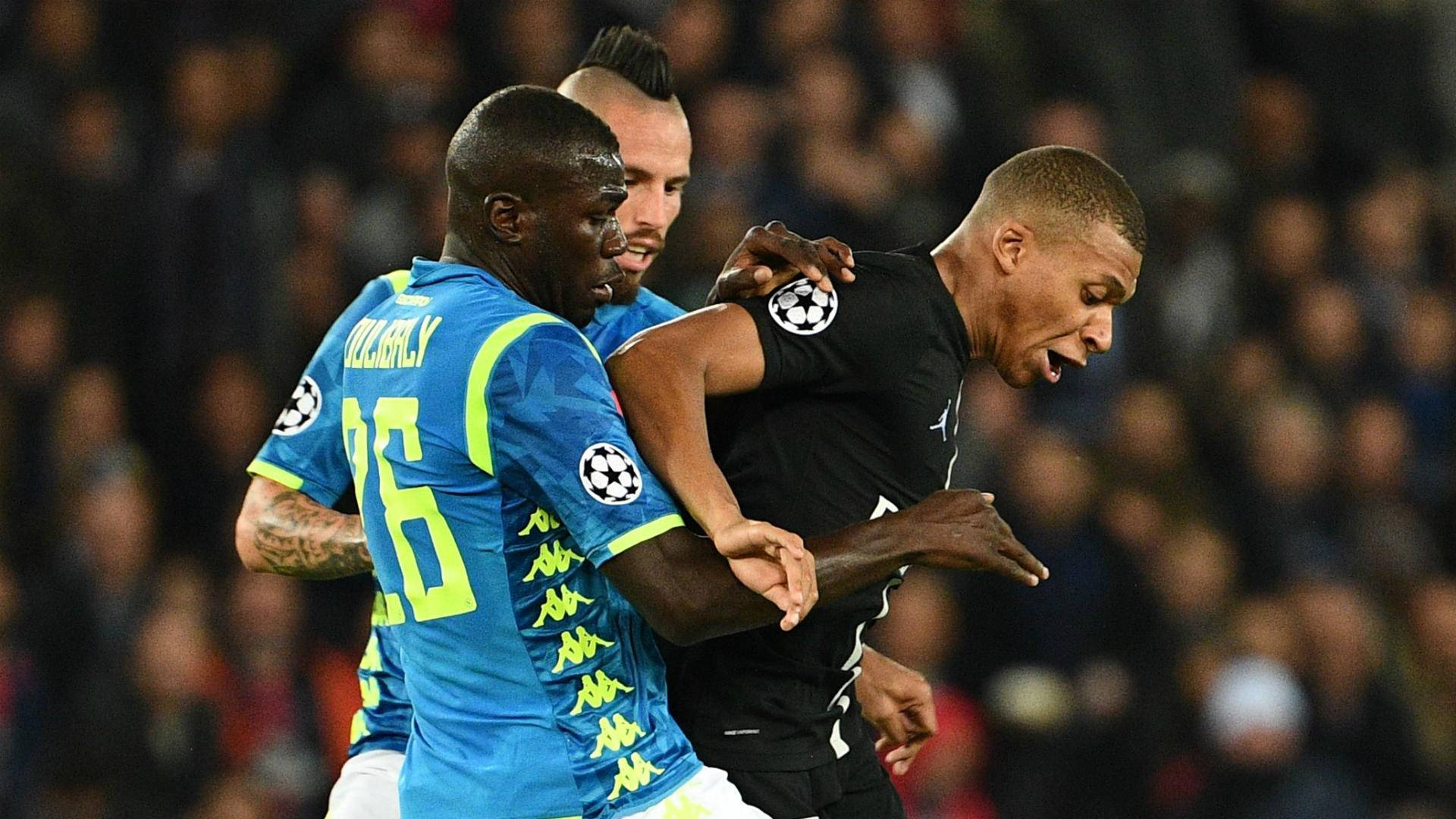 Kalidou Koulibaly Tussling With Opponent Background