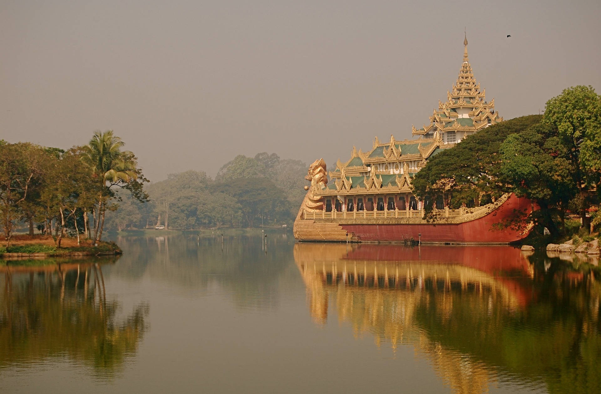Kandawgyi Lake Yangon City Background