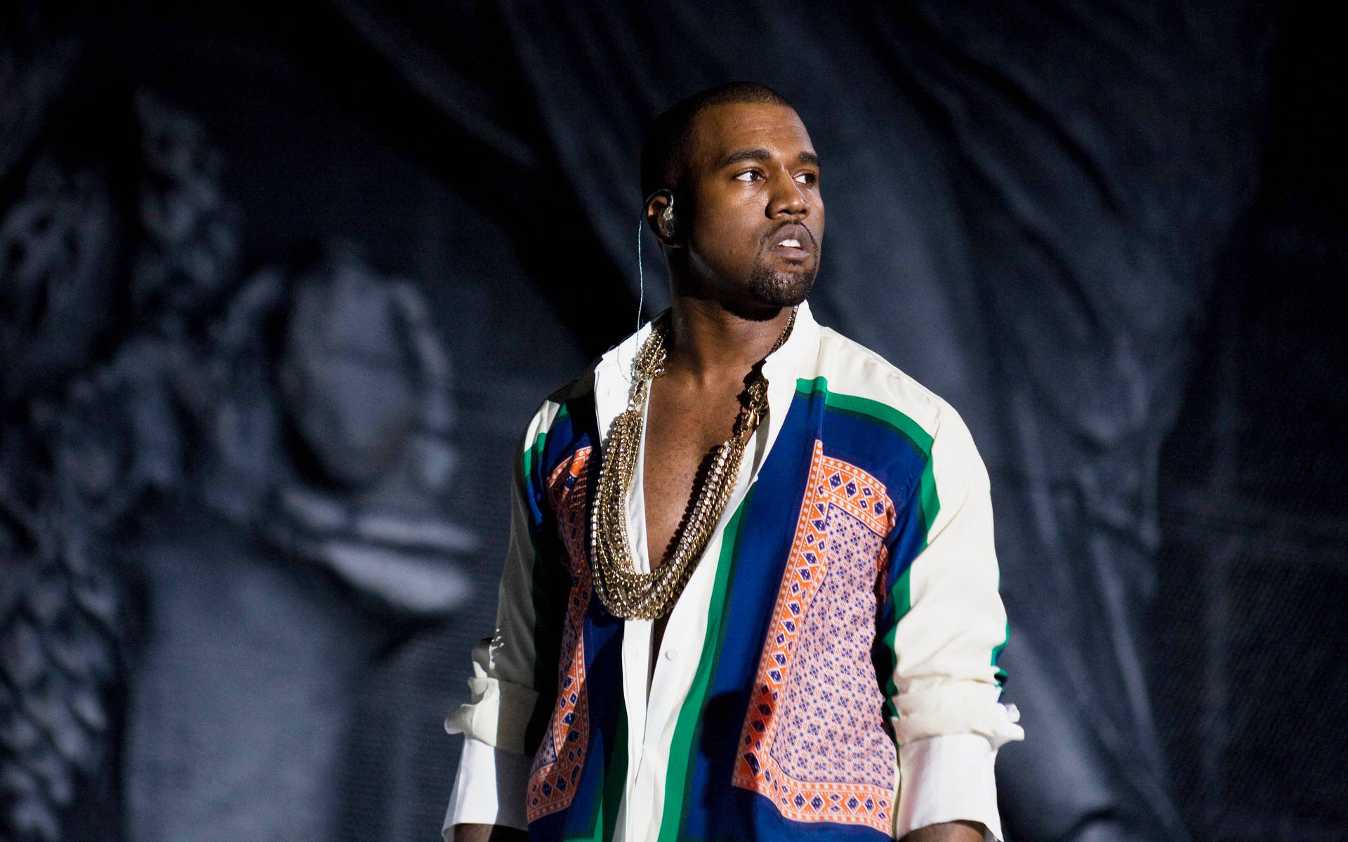 Kanye West Colourful Long Sleeves Background