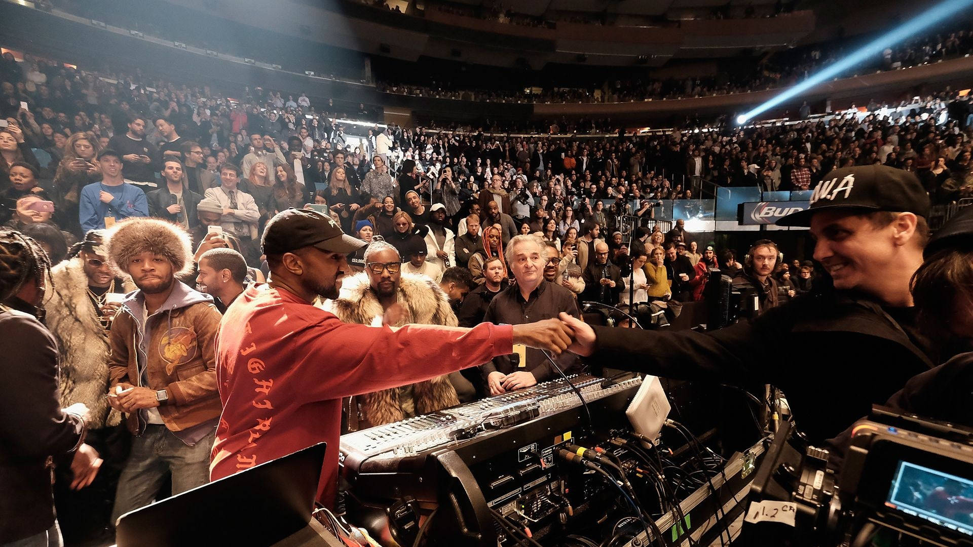 Kanye West Saint Pablo In Crowds Background