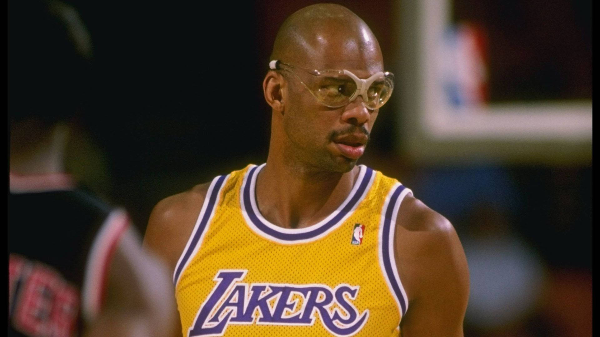 Kareem Abdul-jabbar Lakers Center Background