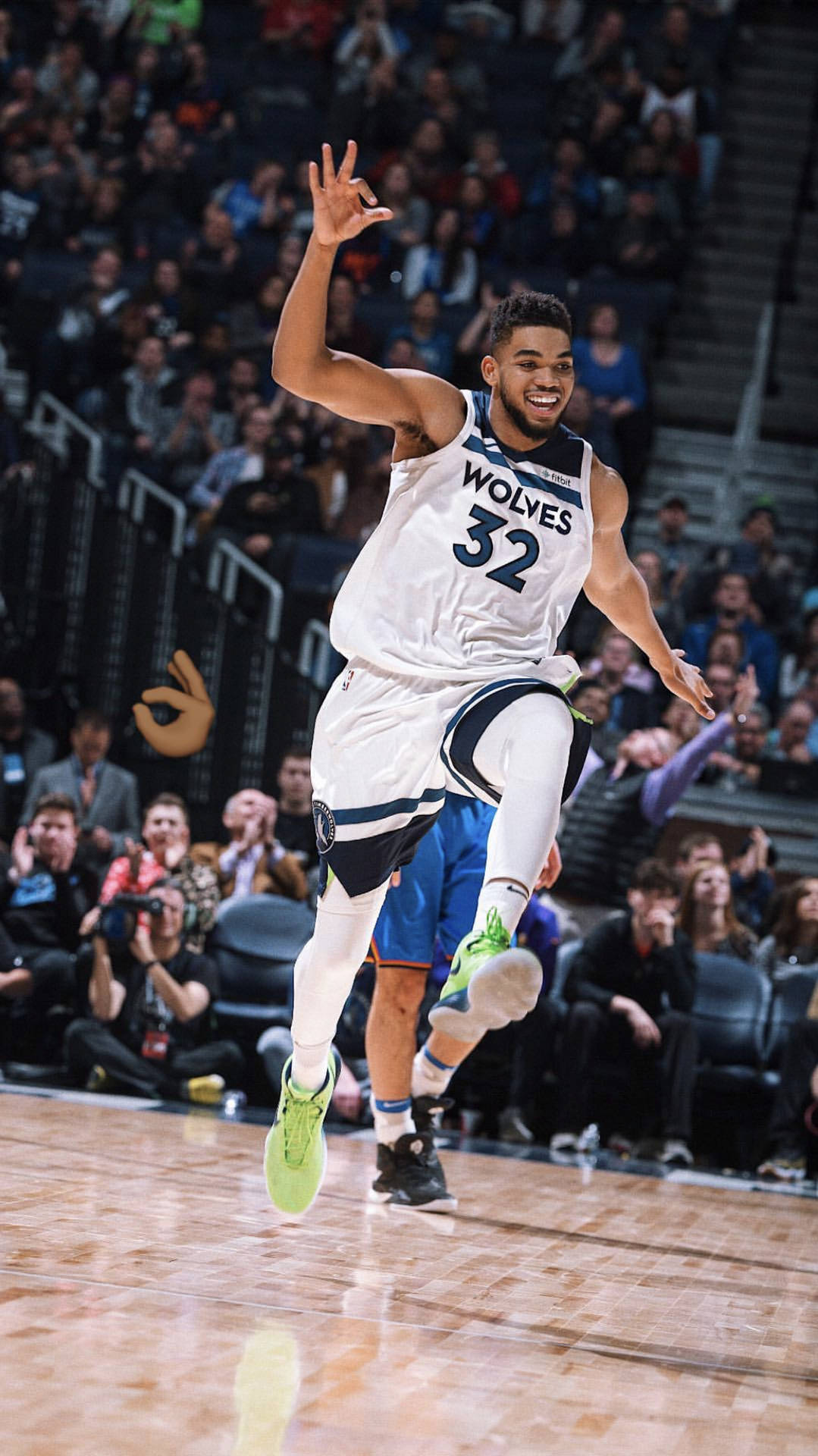 Karl-anthony Towns Jumping In Court Background