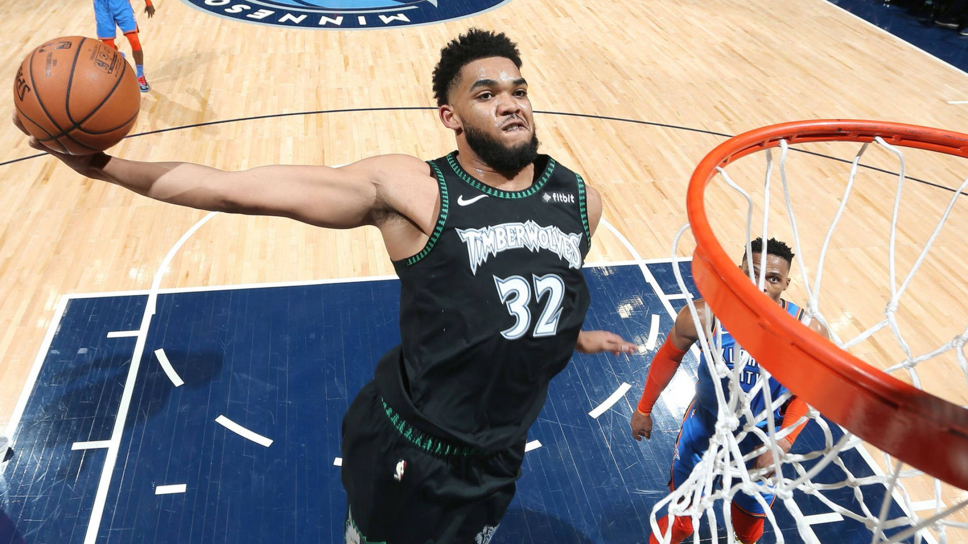 Karl-anthony Towns Mid-air Dunk Background