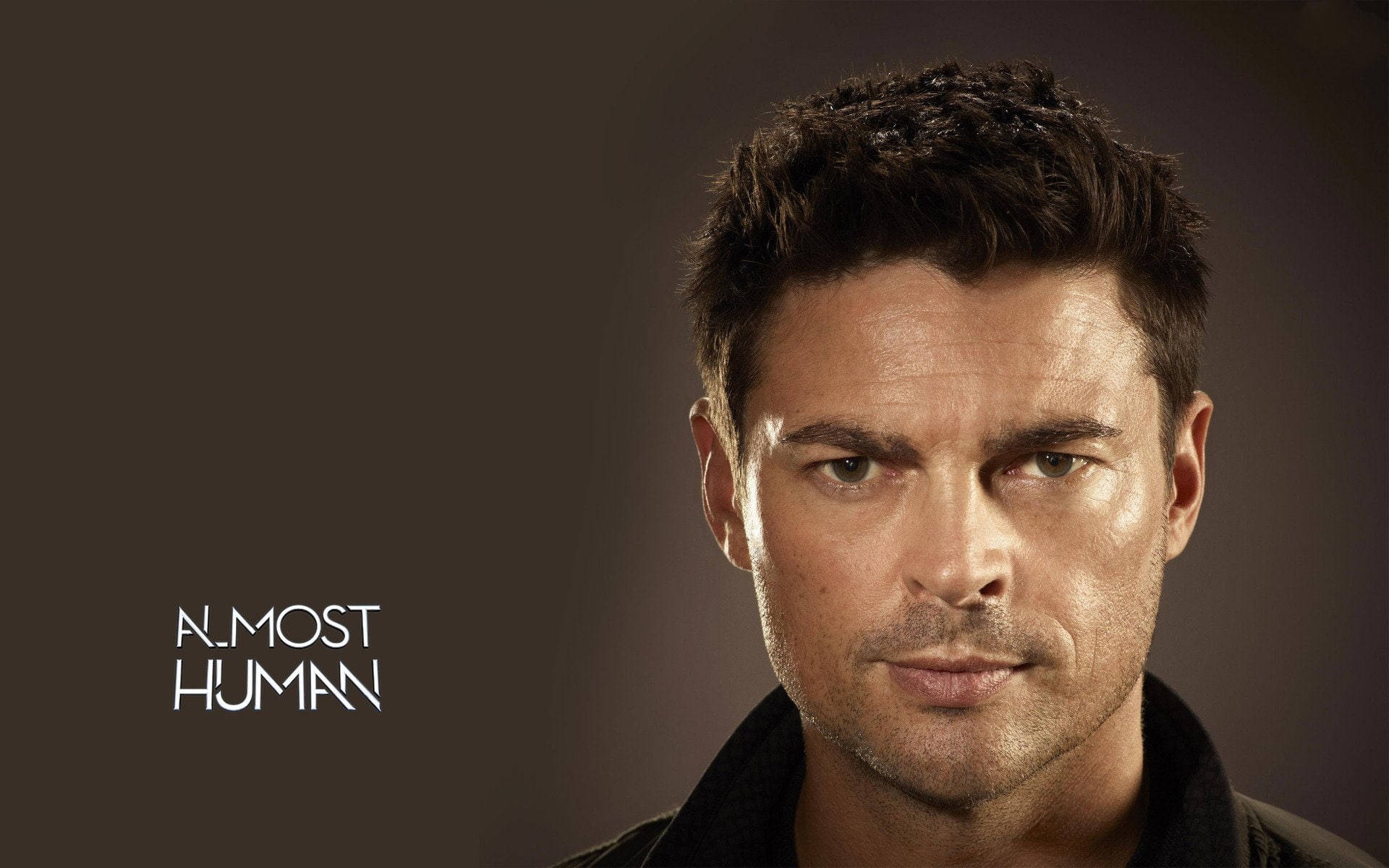 Karl Urban In His Role As John Kennex In Almost Human. Background