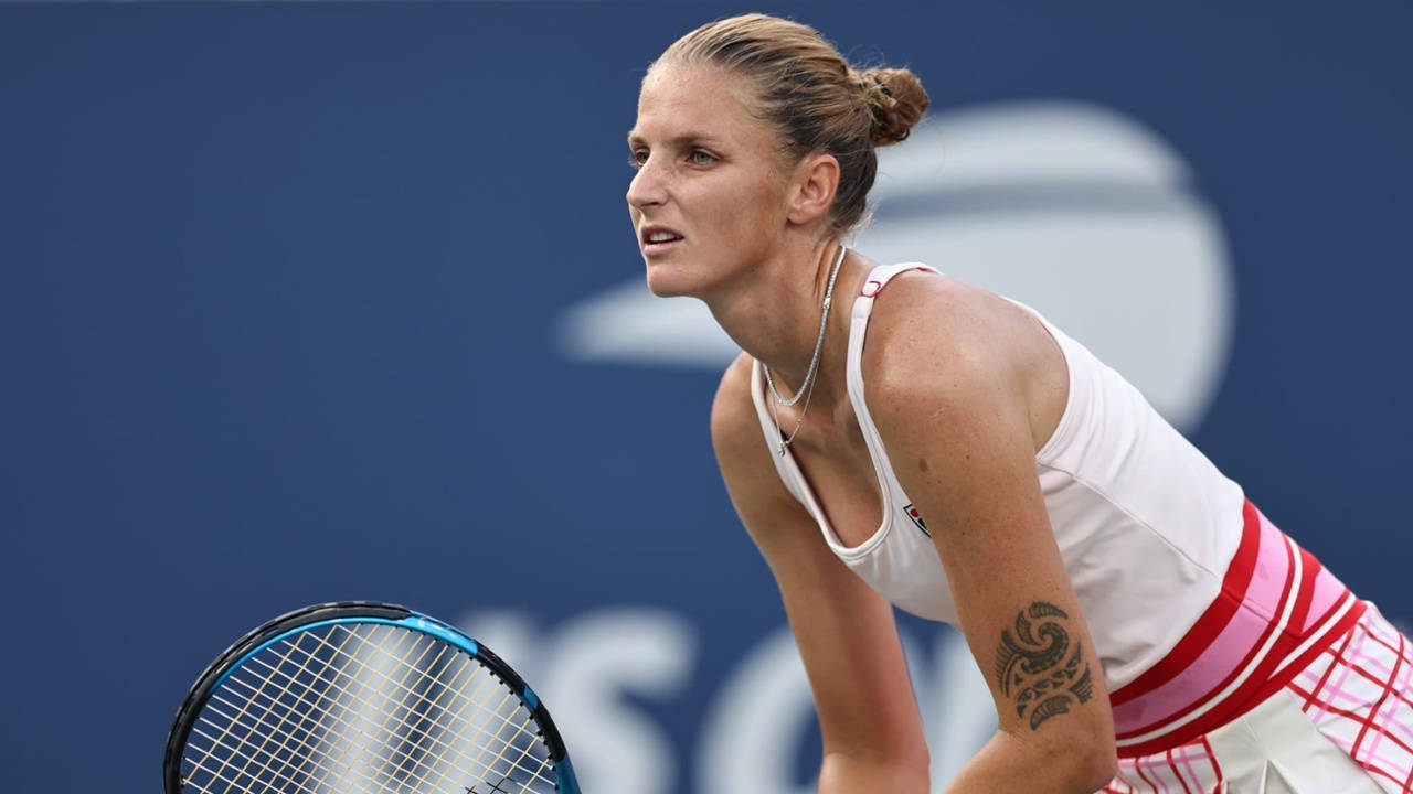 Karolina Pliskova Tennis Side View Background