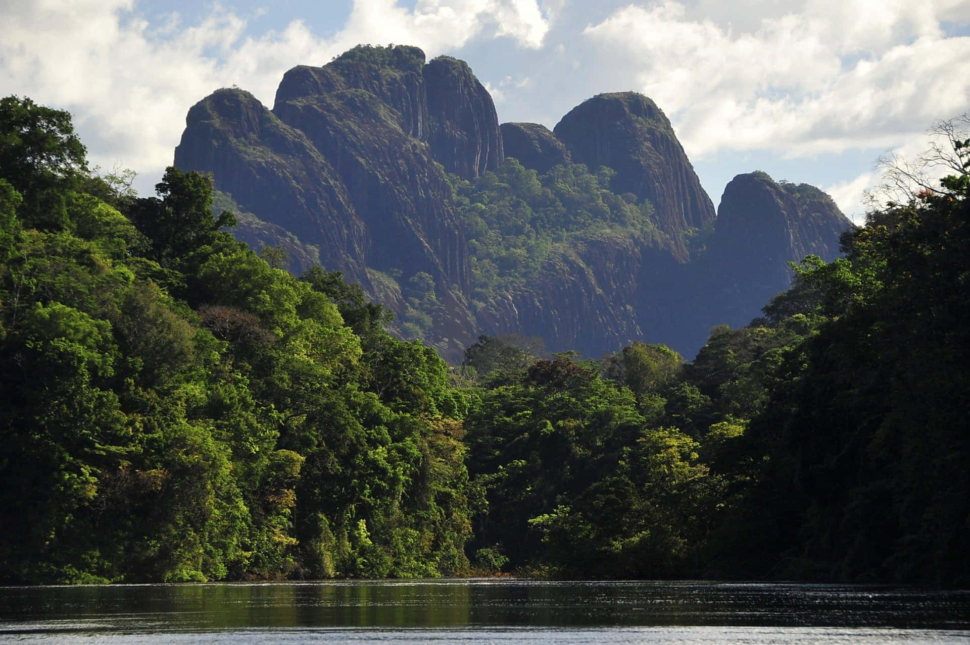 Kasikasima Mountain Peak Paramaribo Background