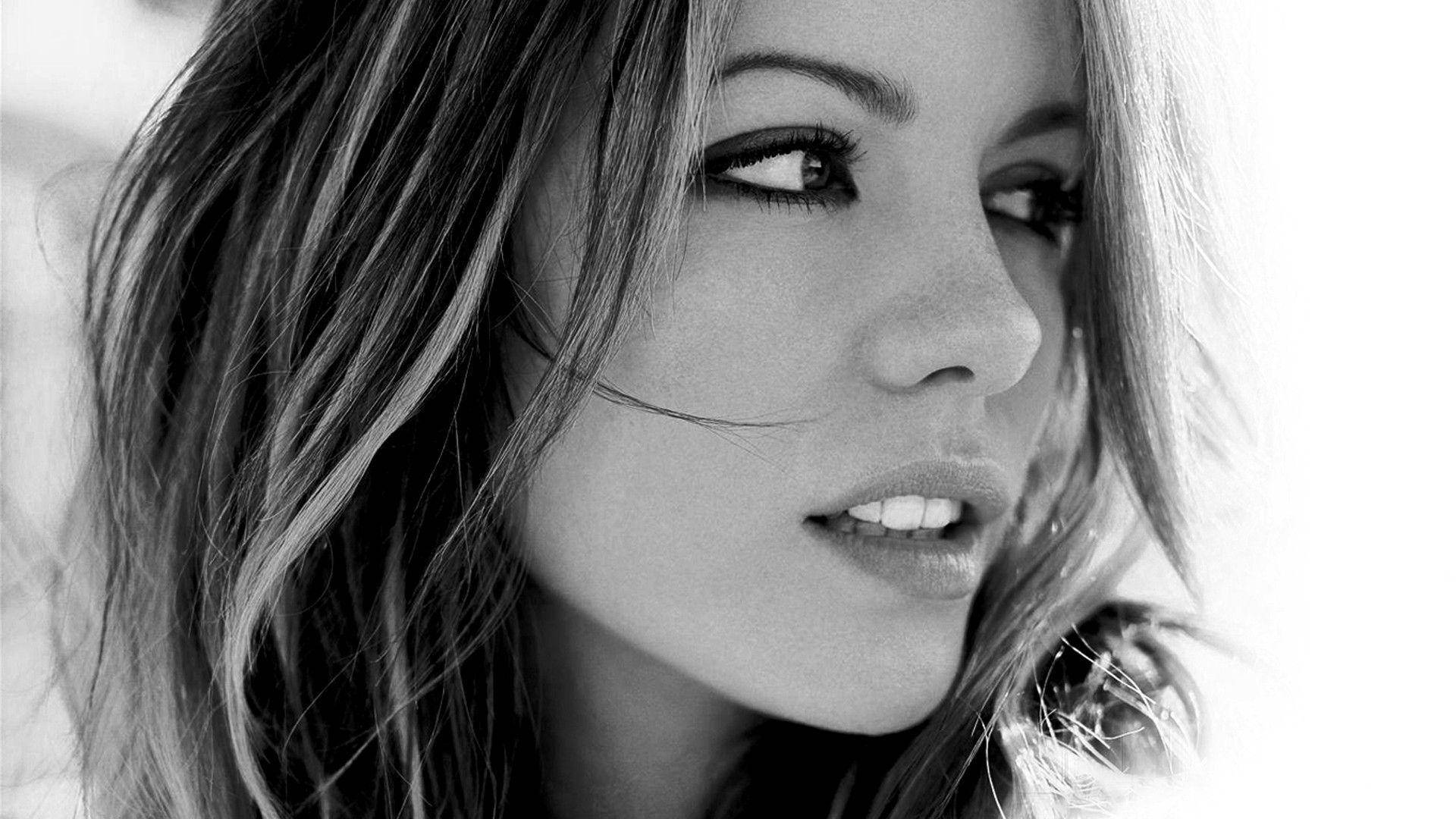 Kate Beckinsale Black & White Close-up Background