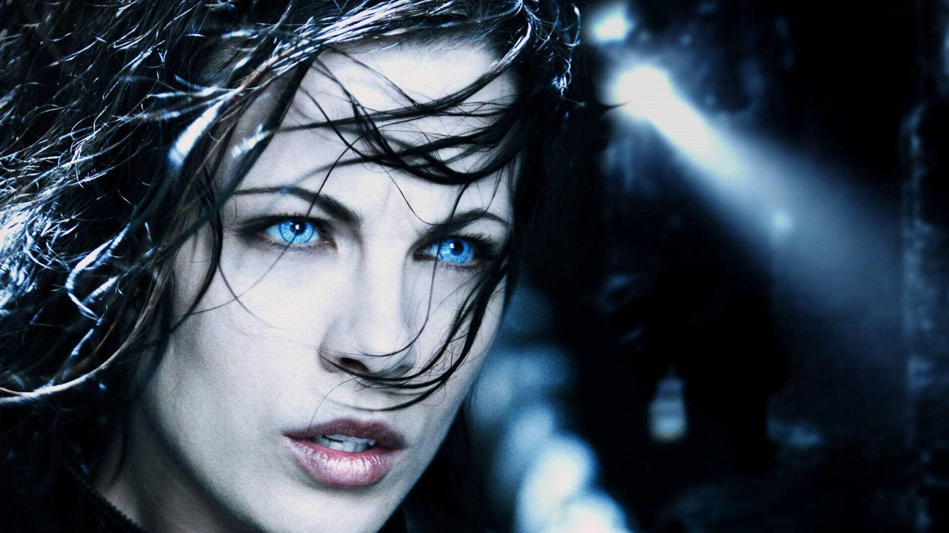 Kate Beckinsale With Blue Eyes Background
