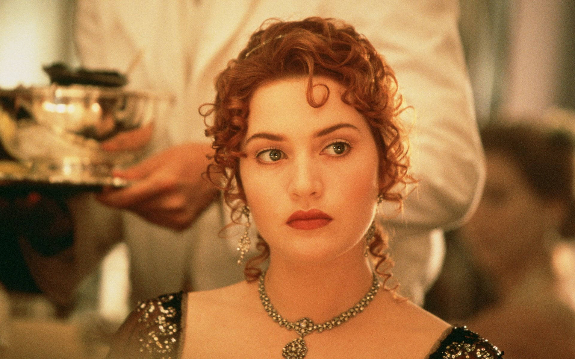 Kate Winslet With Curly Hair