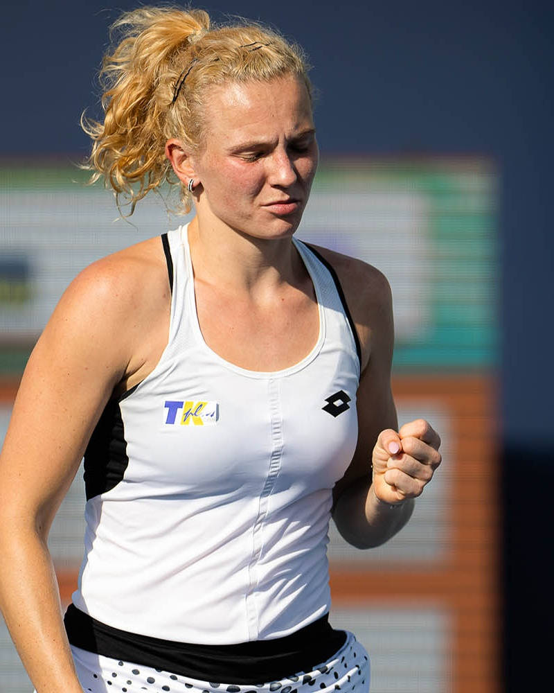 Katerina Siniakova Fighting Hard Background