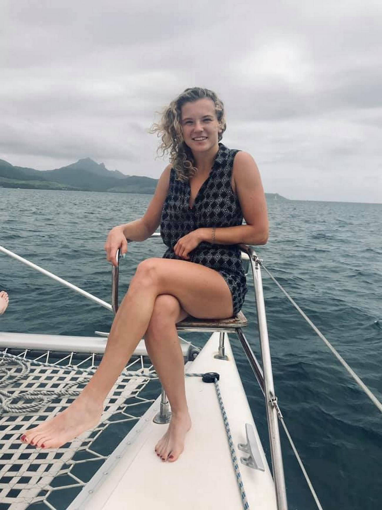 Katerina Siniakova On Vacation Background