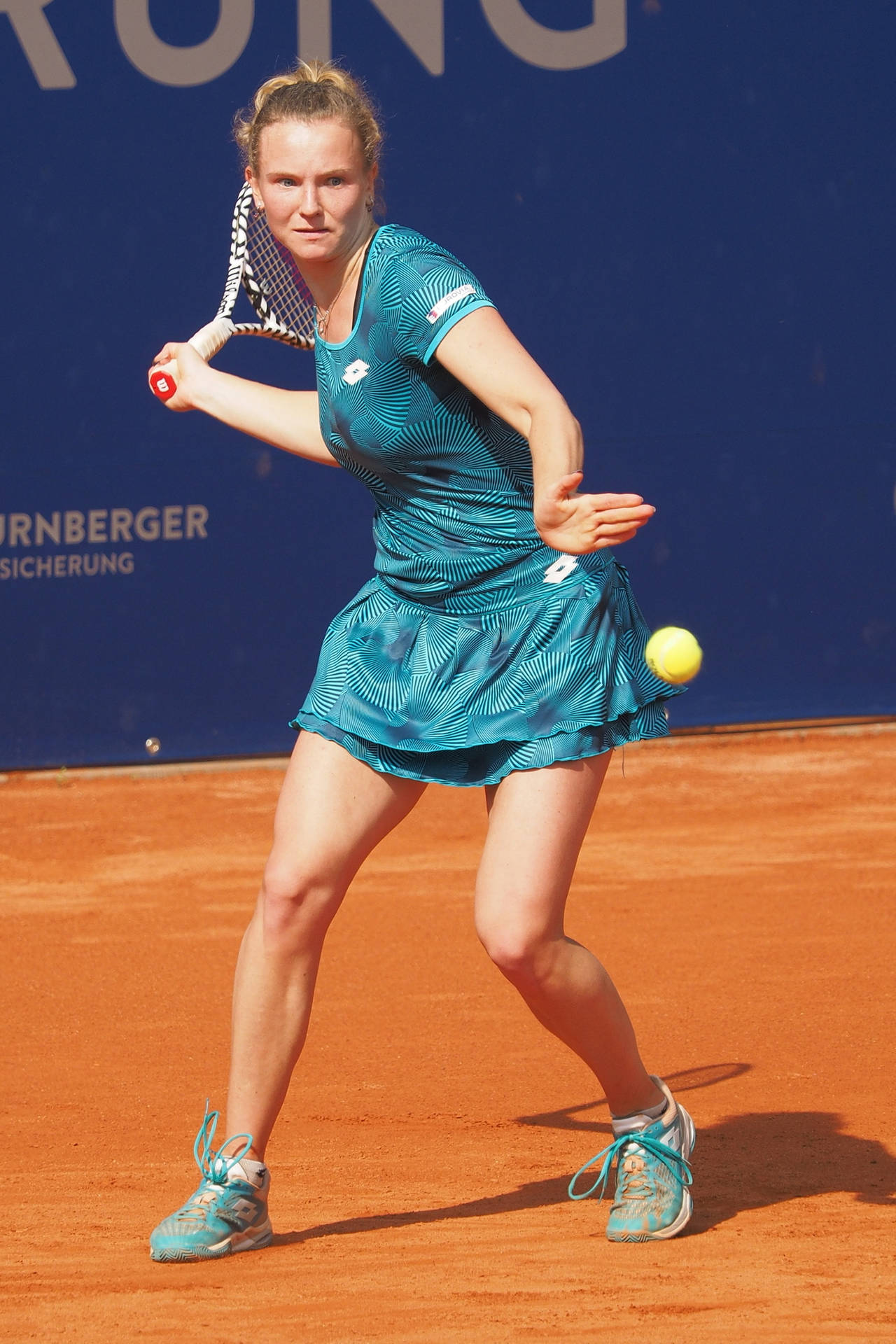 Katerina Siniakova Swinging Background