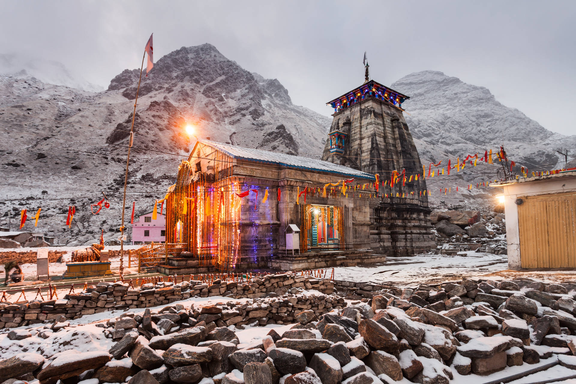 Kedarnath Temple At Winter 4k Background
