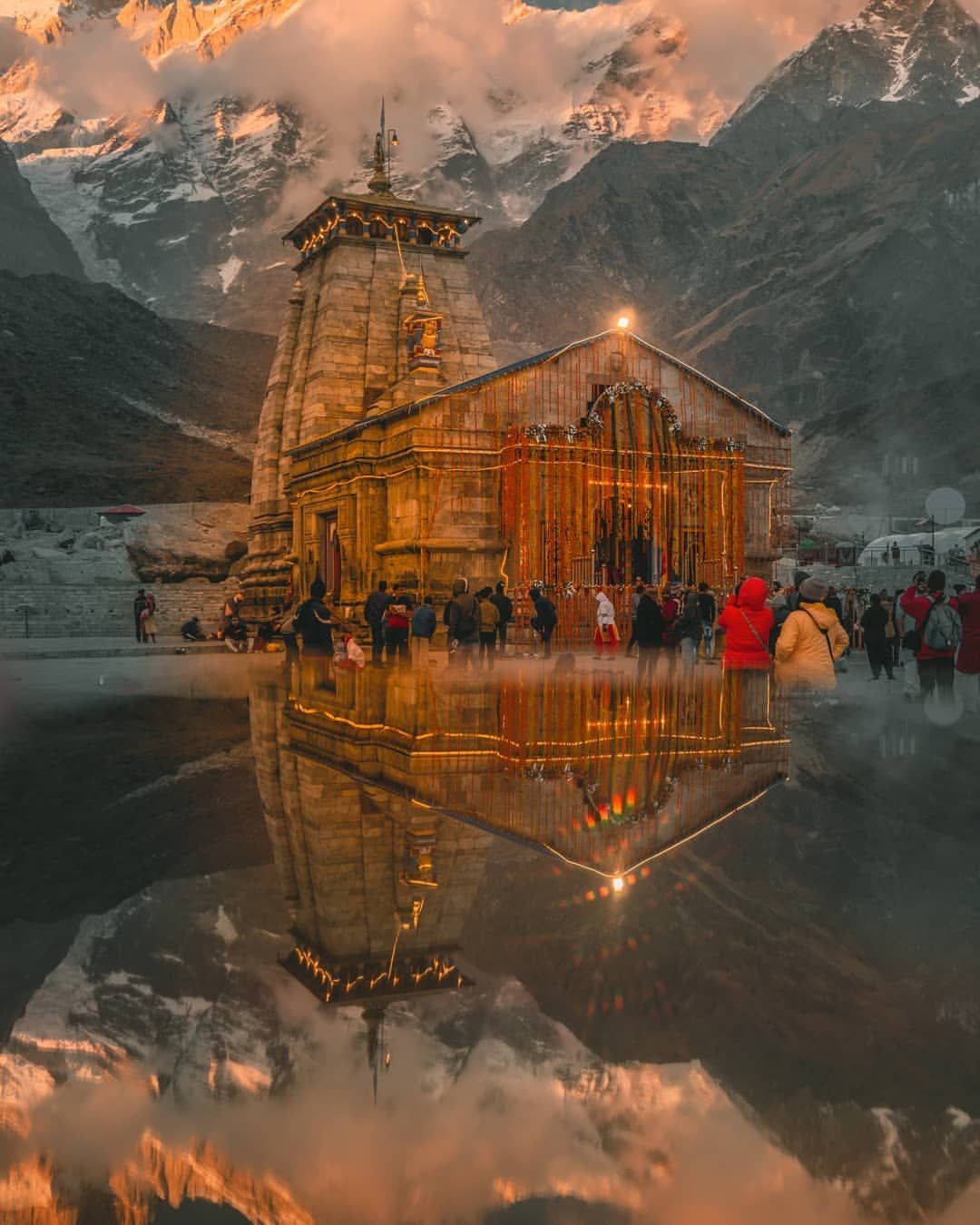 Kedarnath Temple Reflection 4k