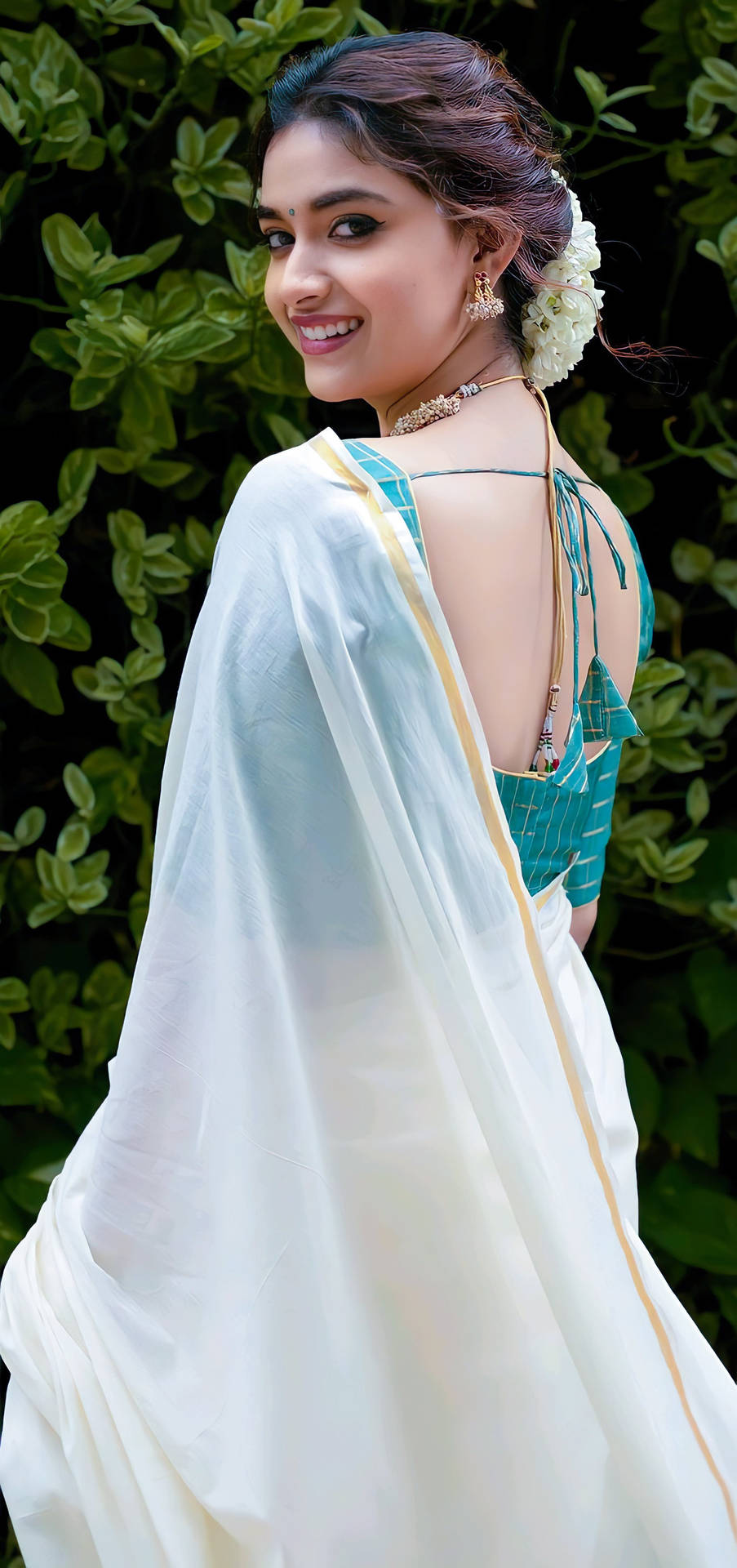Keerthi Suresh Elegantly Dressed In A White Sari