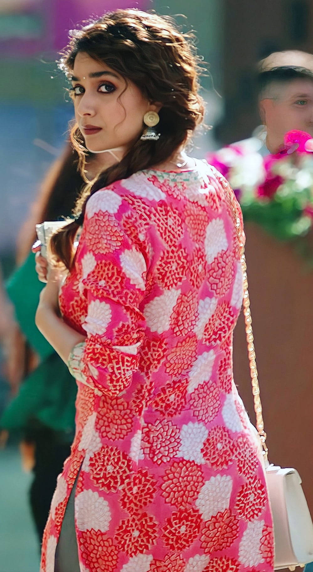 Keerthi Suresh Pink Floral Dress Background