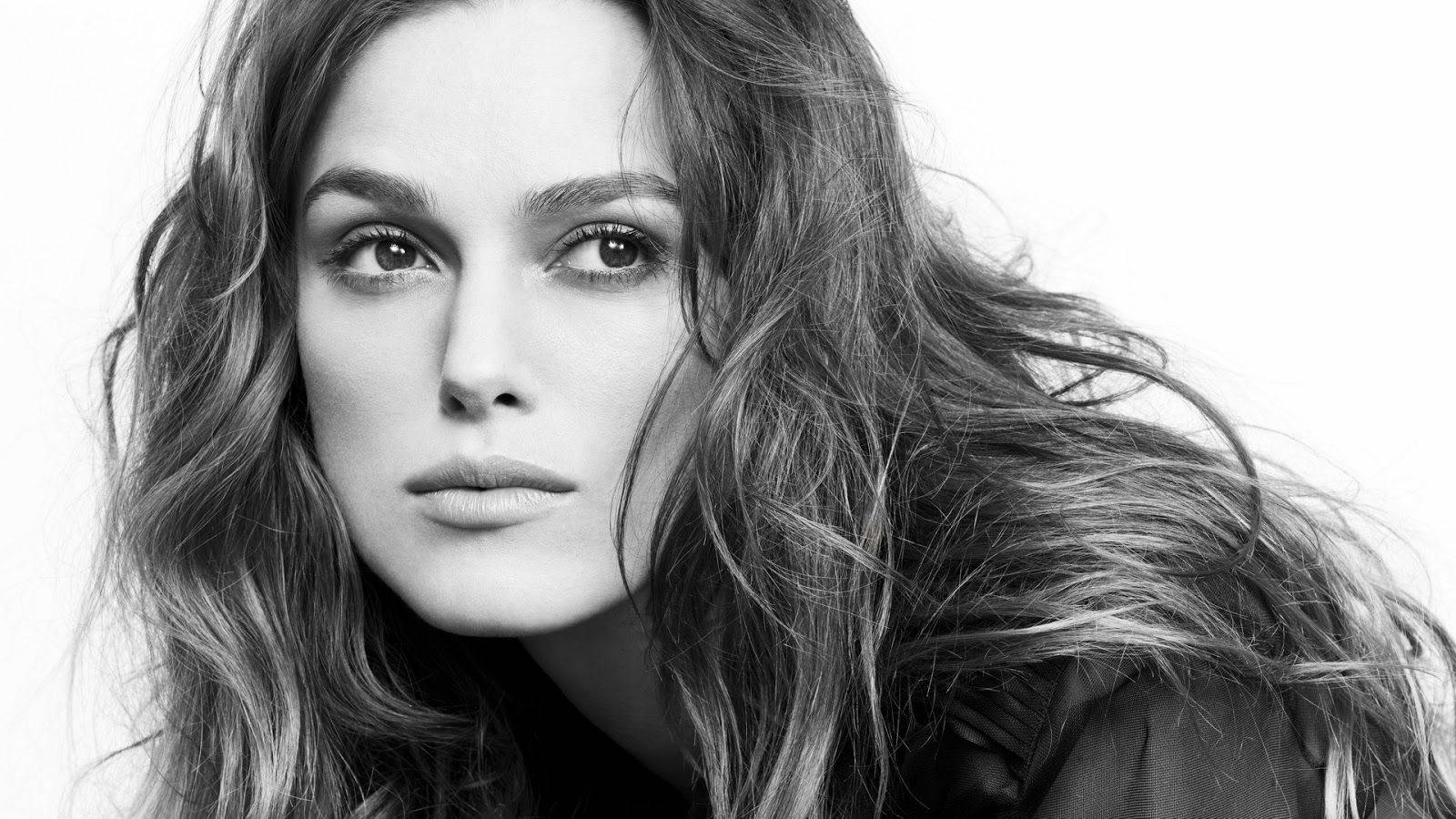 Keira Knightley Grayscale Face Portrait Background