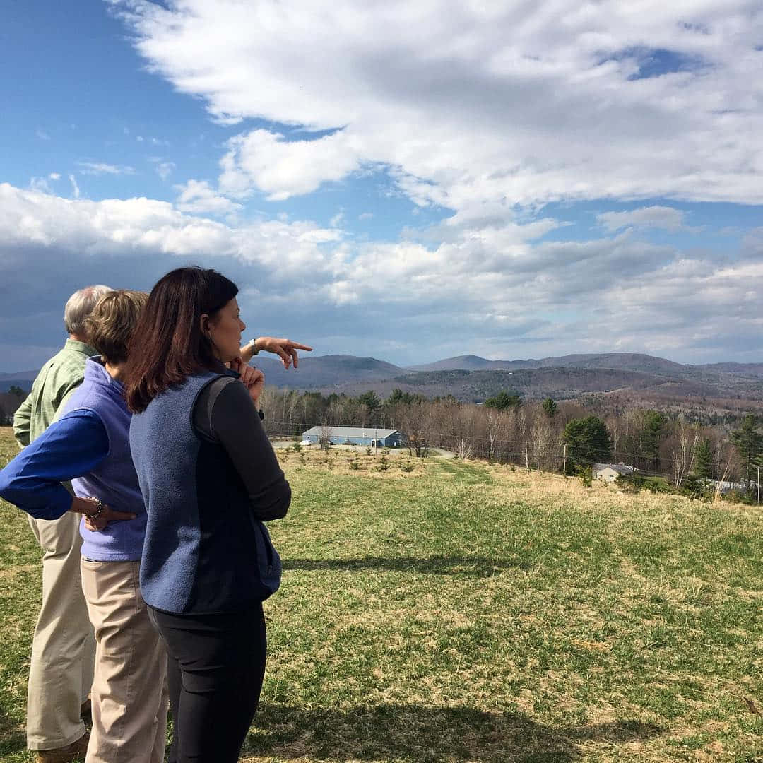 Kelly Ayotte Appreciates The Peacefulness Of Nature Background