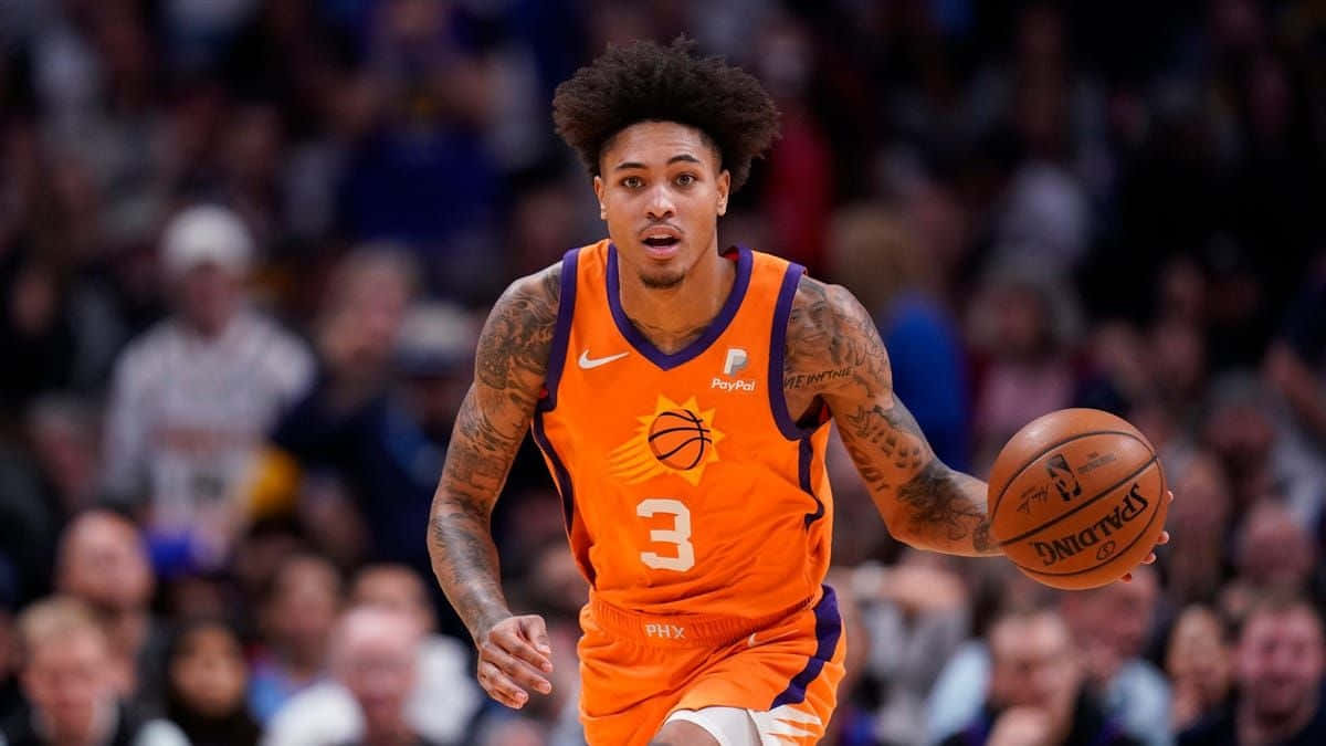 Kelly Oubre Jr. Orange Jersey Background