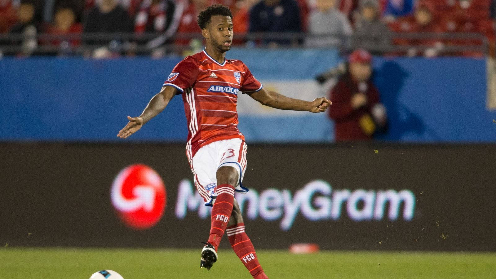 Kellyn Acosta Kick Fc Dallas American Football Player