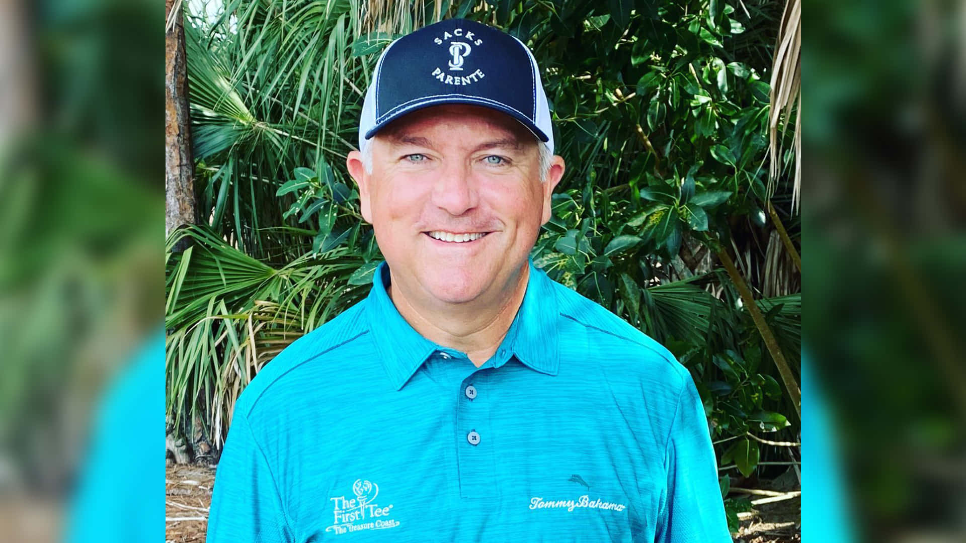 Ken Duke Celebrates After His Round Background
