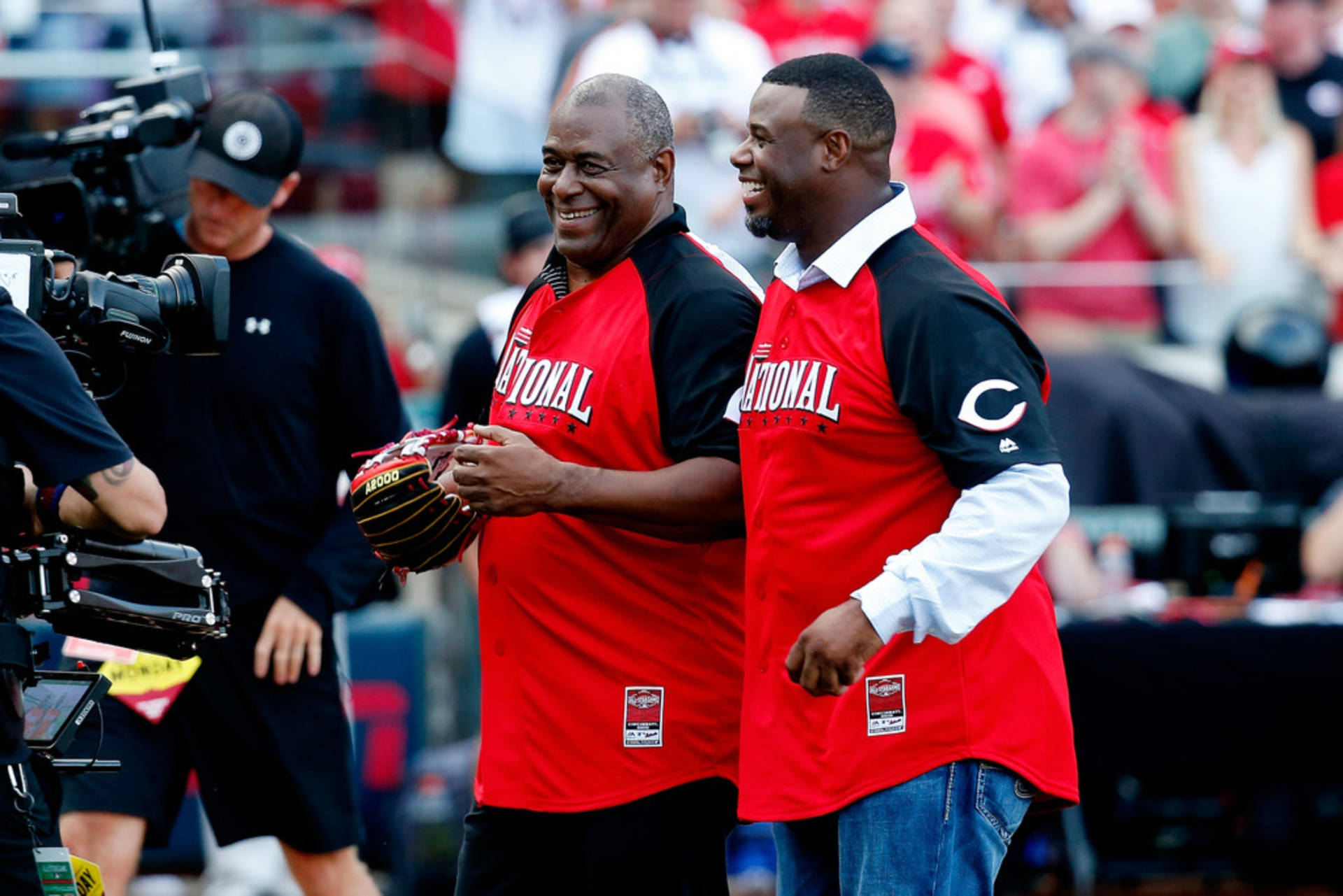 Ken Griffey Jr With His Father Background