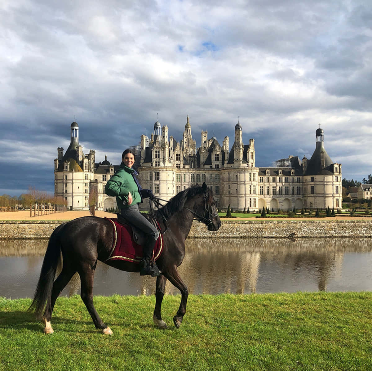 Kendall Jenner Chateau De Chambord 2018 Background