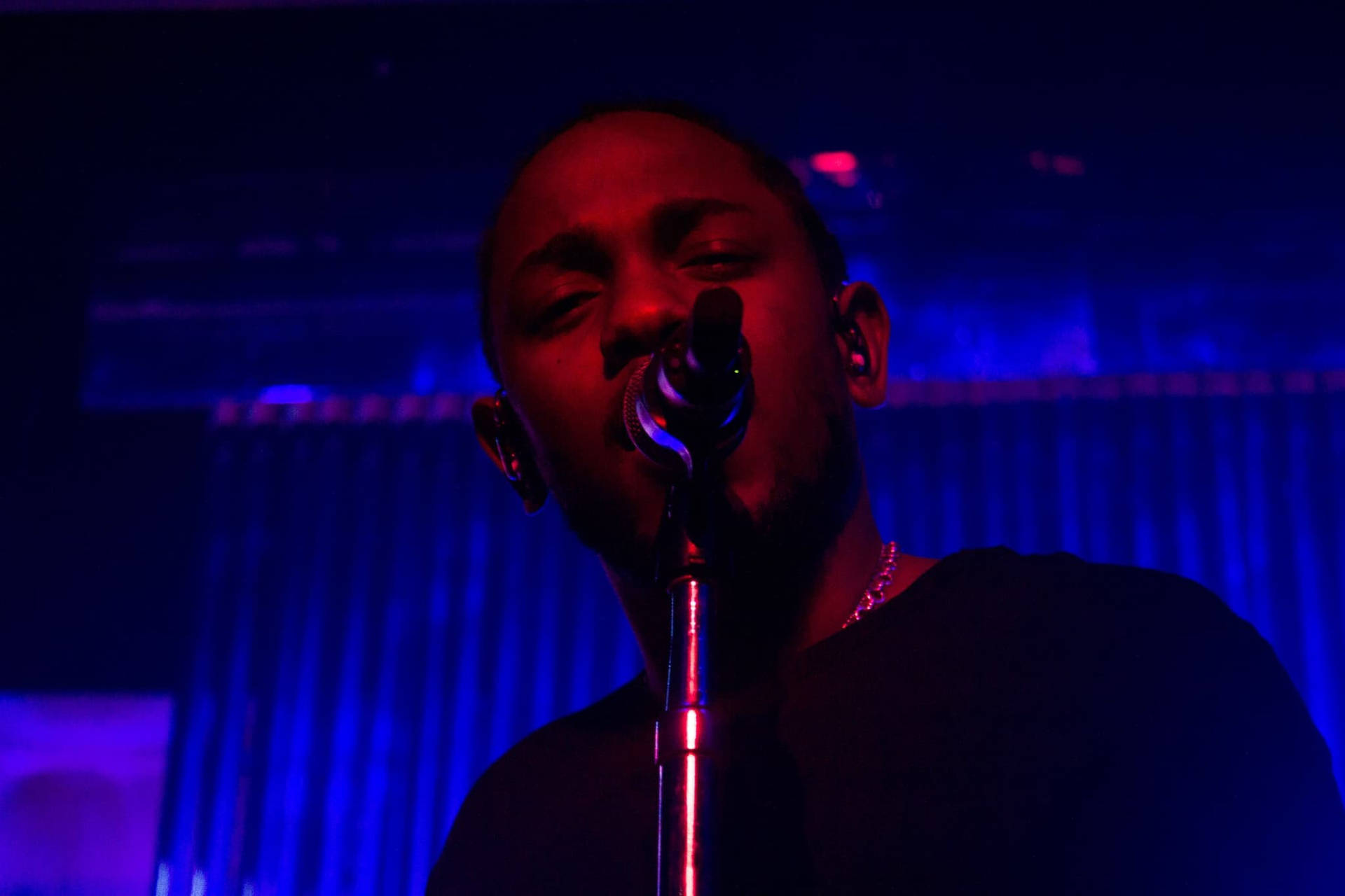 Kendrick Lamar With Mic Onstage