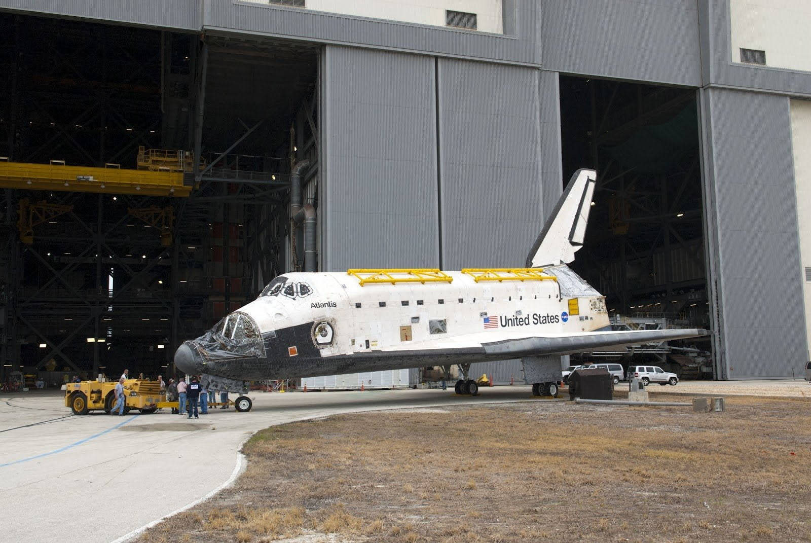 Kennedy Space Center Preparing Atlantis Background