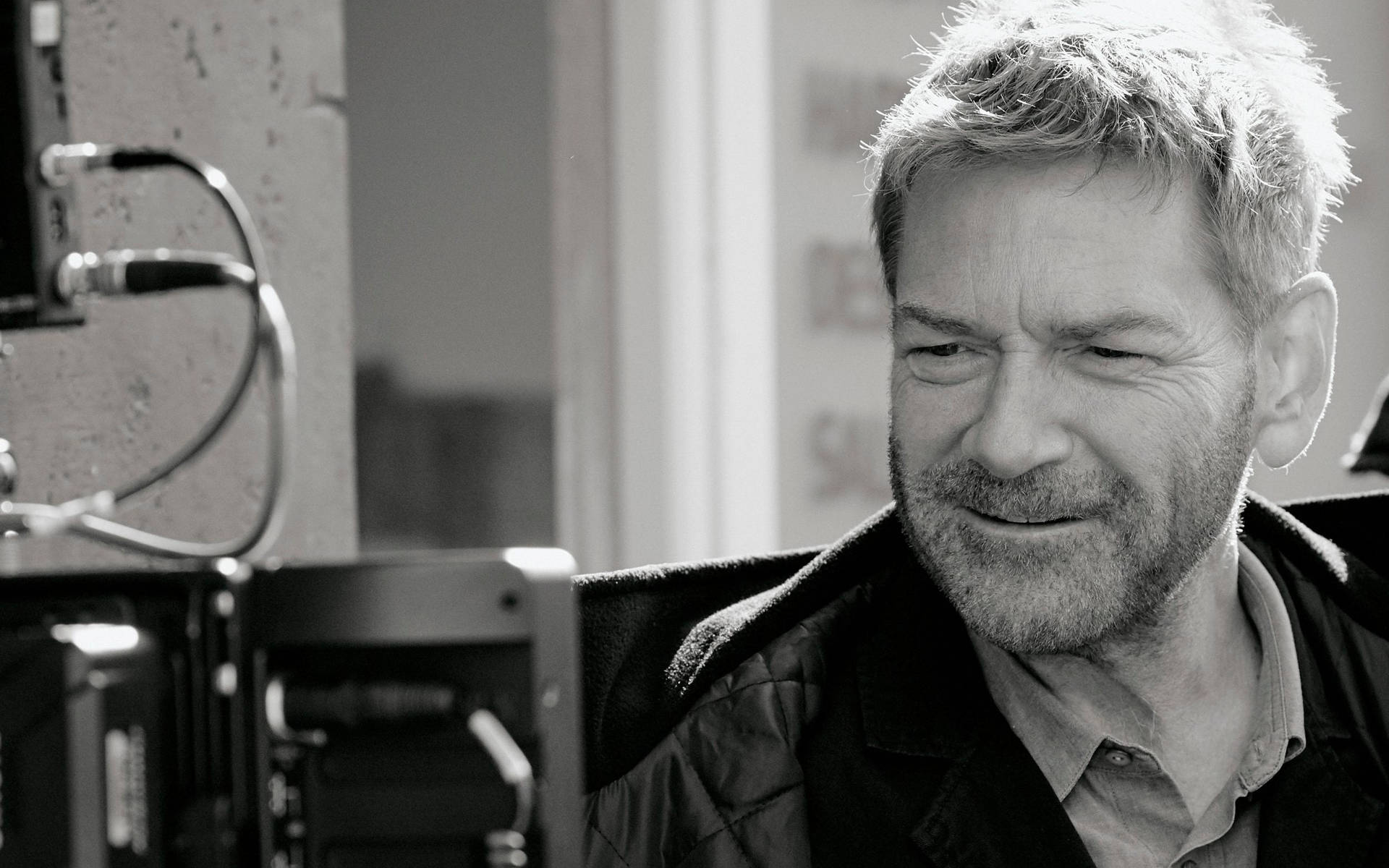 Kenneth Branagh In B&w Background