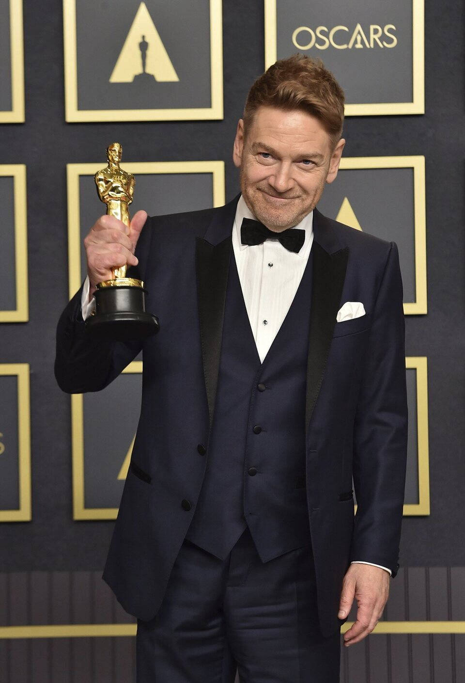 Kenneth Branagh In Oscars Background