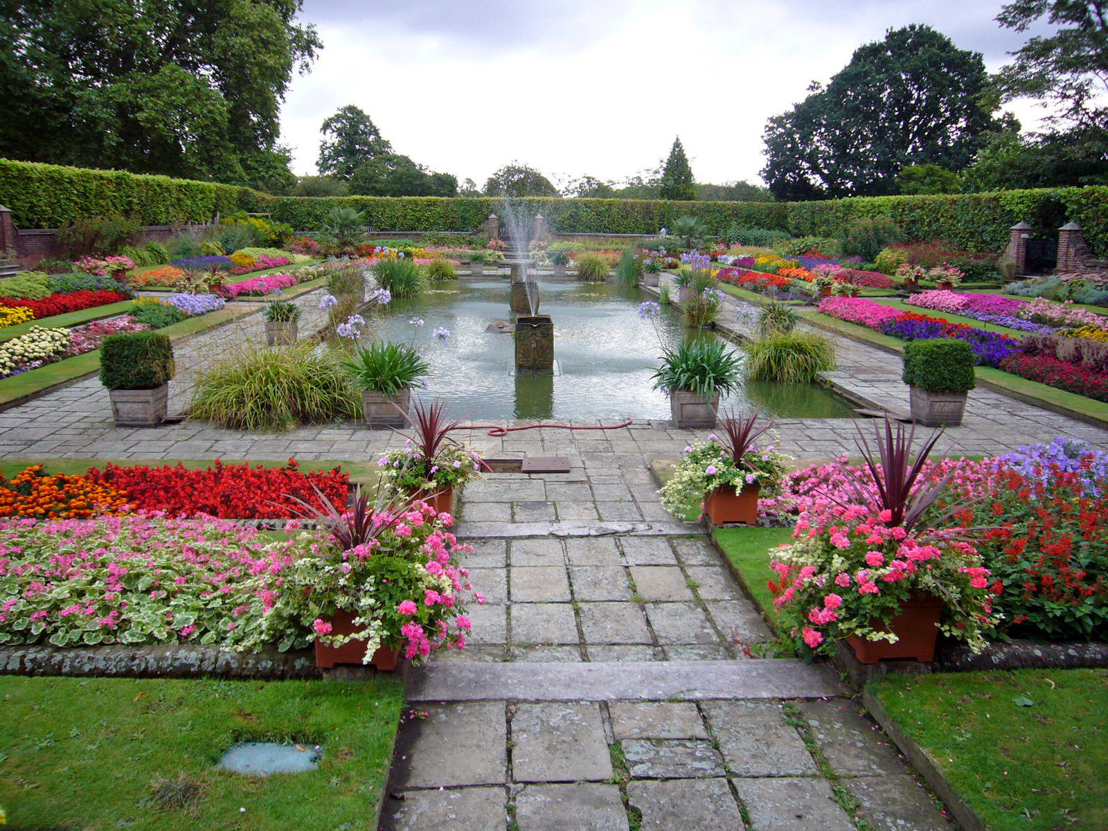 Kensington Gardens Inside Kensington Palace Background