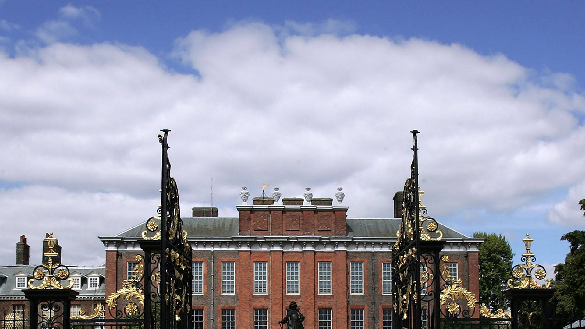 Kensington Palace And Cloudy Sky Background