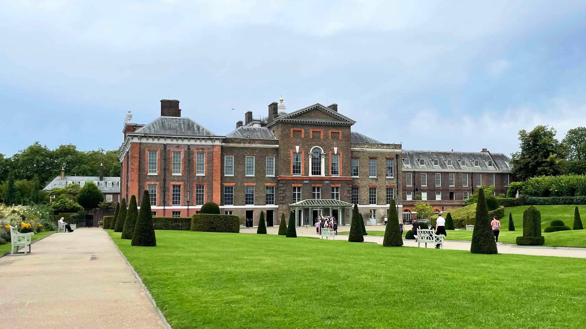 Kensington Palace Photographed From Afar Background